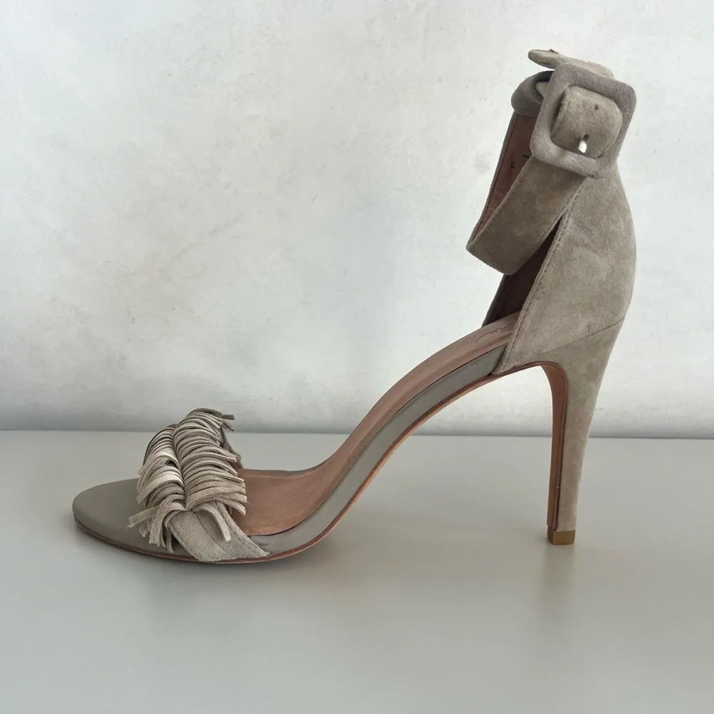Like new Joie ‘pippi’ fringe heels ✨ - Picture 2 of 6